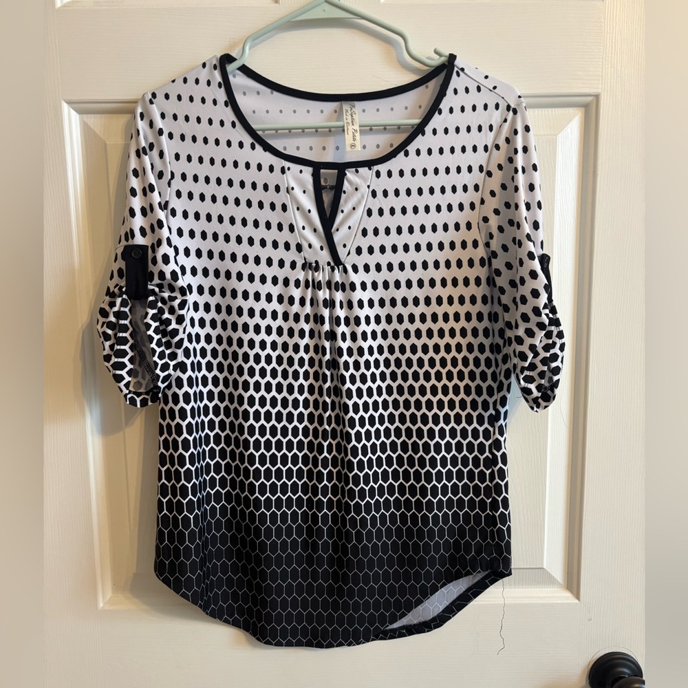PenSeption women’s black and white polka-dot blouse-size small